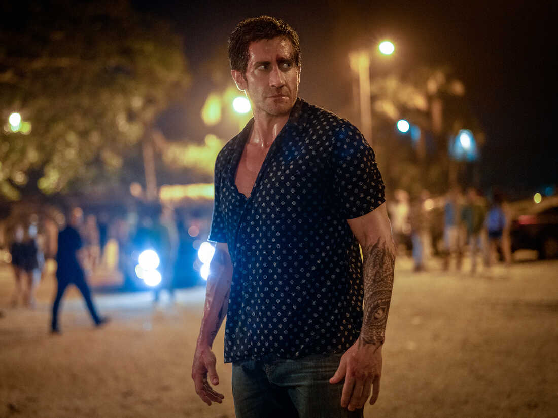 JAKE GYLLENHAAL stars in ROADHOUSE Photo: LAURA RADFORD © AMAZON CONTENT SERVICES LLC